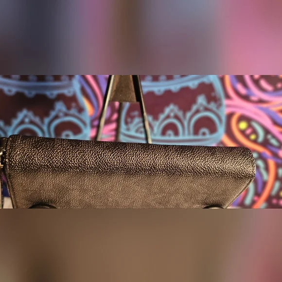 Michael Kors Jet Set Zip Around Textured Black Wallet - Picture 6 of 13